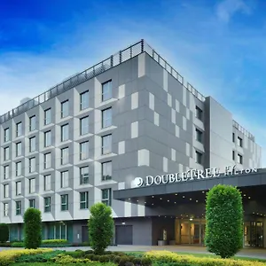 Otel Doubletree By Hilton & Convention Center